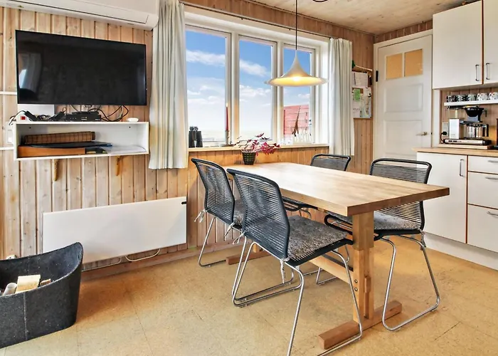 Dom wakacyjny Blomma - 350m From The Sea By Interhome